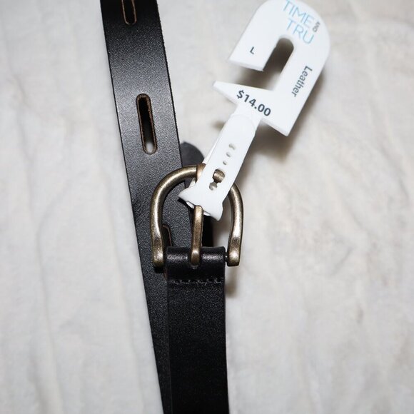 Women's Time and Tru Black 100% Leather Perforated Belt w/ Nickel Colored Buckle - Picture 4 of 8